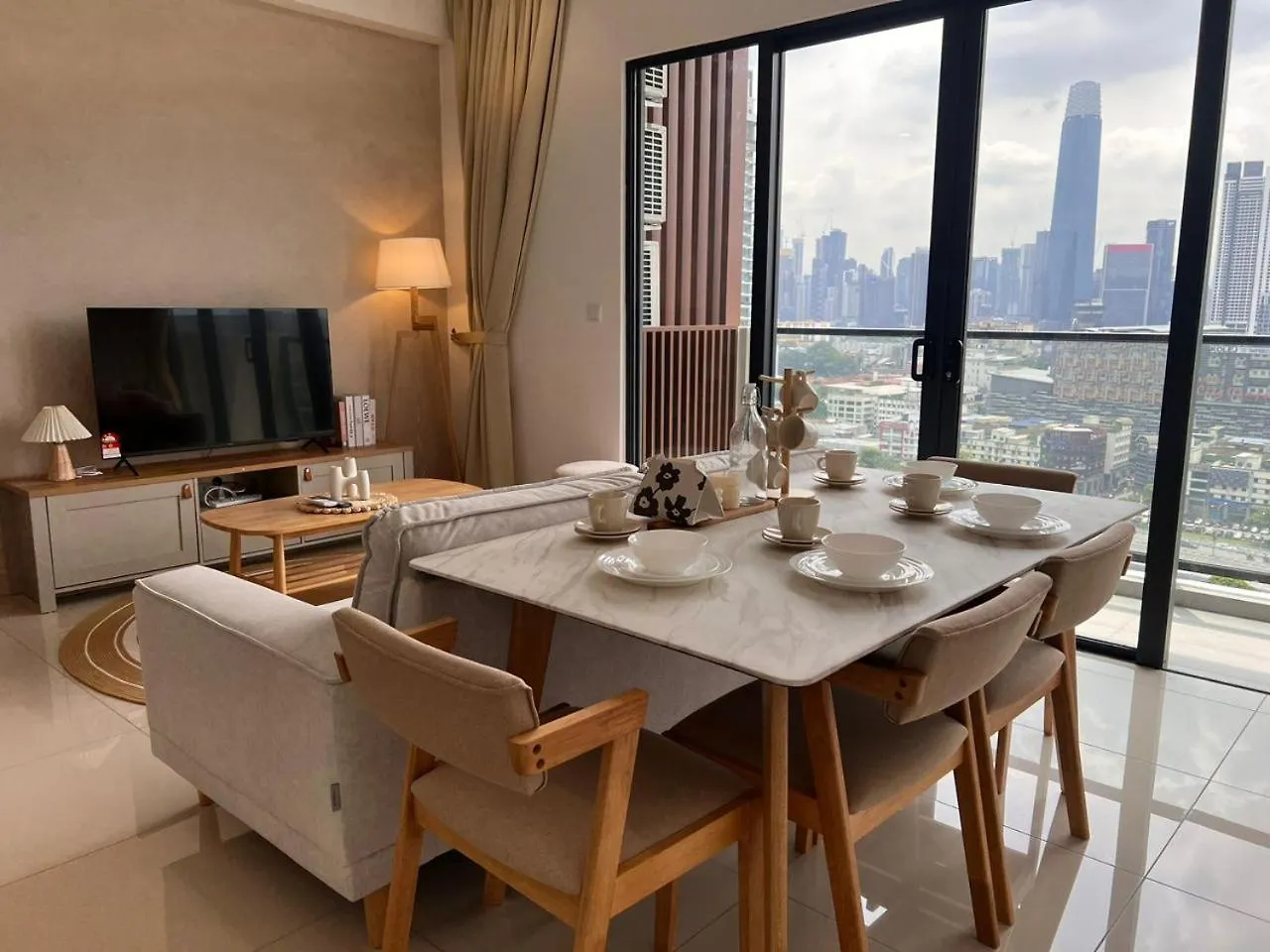 Apartment 3R2B Chan Sow Lin Trion 2 - 8 Pax Kuala Lumpur