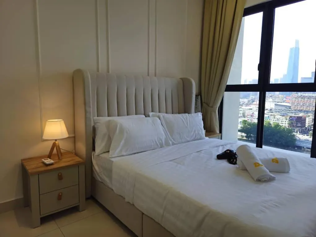 3R2B Chan Sow Lin Trion 2 - 8 Pax Kuala Lumpur Apartment