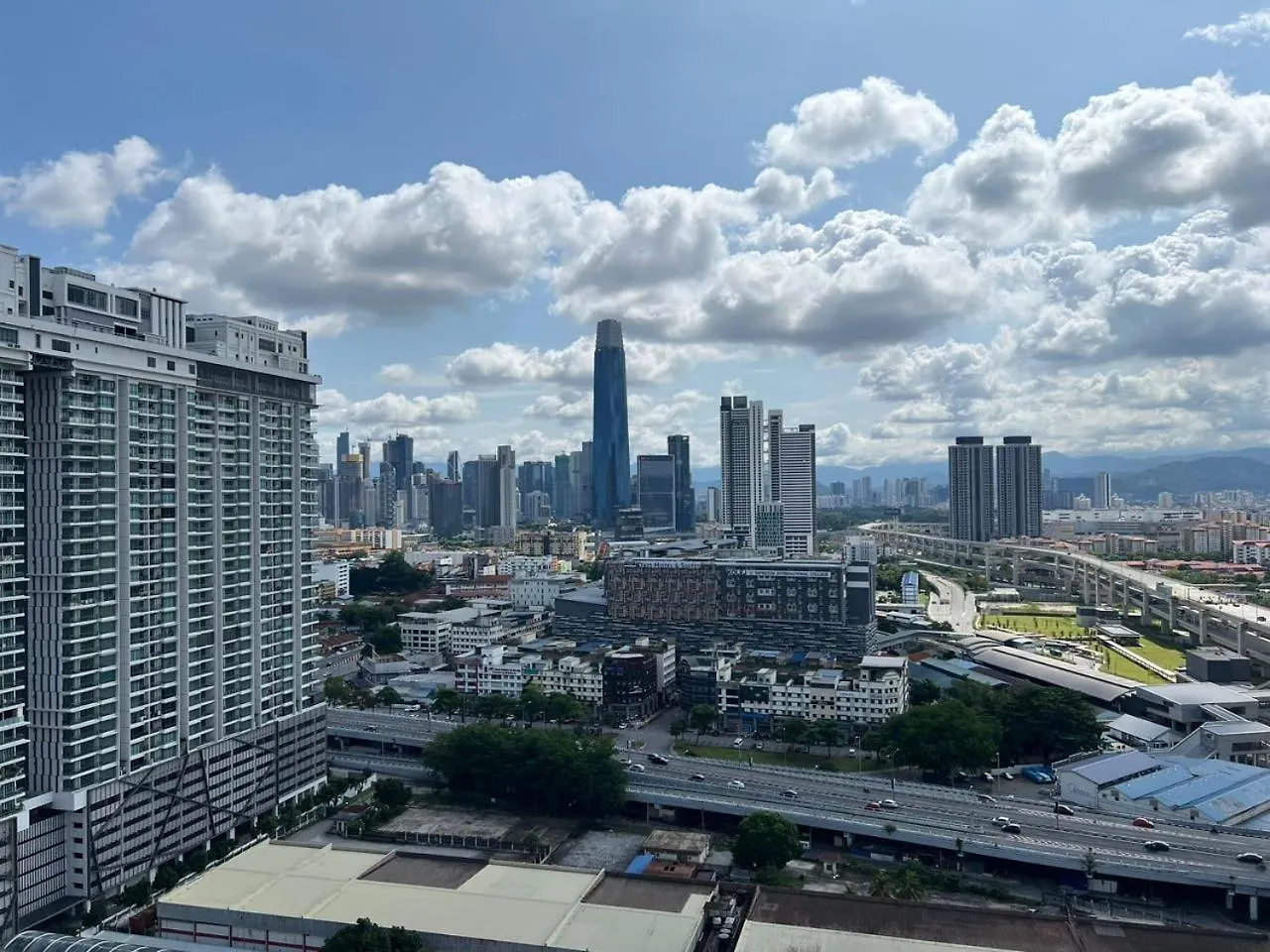 Apartment 3R2B Chan Sow Lin Trion 2 - 8 Pax Kuala Lumpur Malaysia